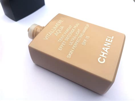 chanel vitalumiere aqua review 2017|Chanel vitalumiere aqua 20 beige.